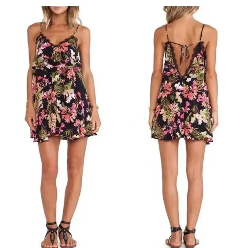 🌸 Lovers + Friends Bahia Babydoll Dress Sz S Black Floral V-Back Lace Trim 🌸